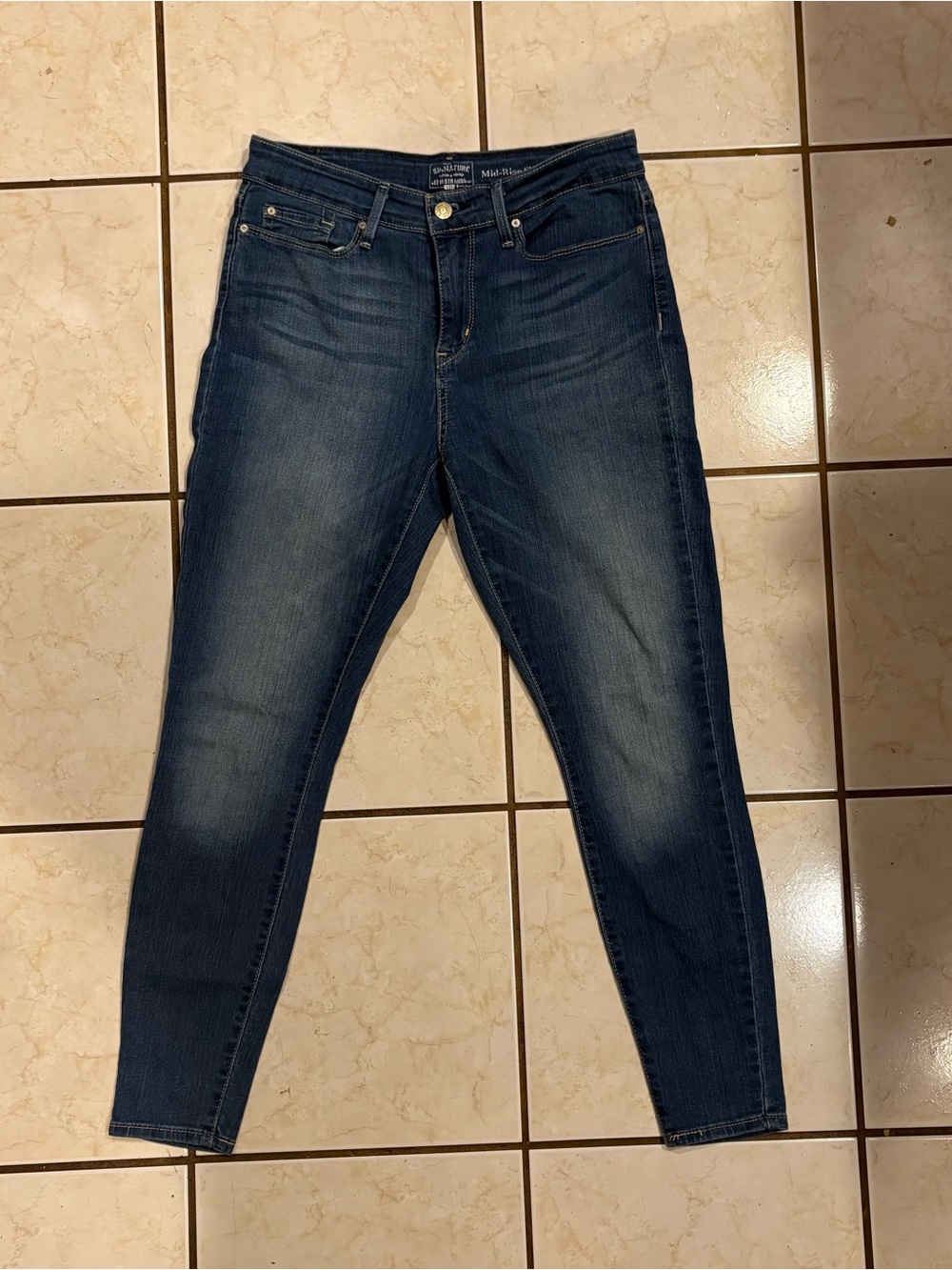 Signature by Levi Strauss Women’s Dark Blue Skinny Jeans W29 L28